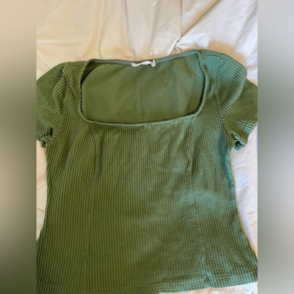 Knit Square line cropped top!